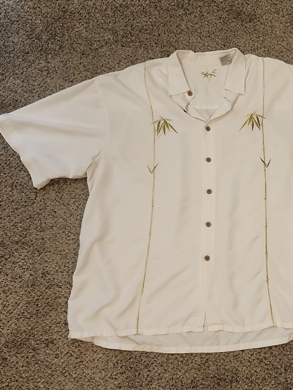 Men's White Short-Sleeve Button-Down Shirt with Subtle Bamboo Embroidery